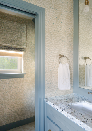 'V Dot, Icy' Grasscloth Wallpaper